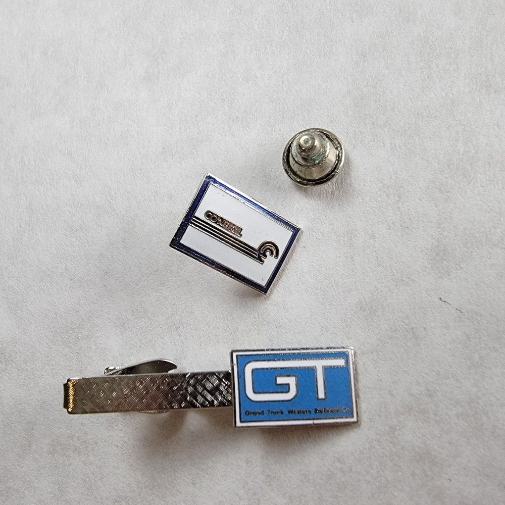 Grand Trunk Western &‎ Conrail Tie Tack Lapel Pin in Case Collectible Railroad